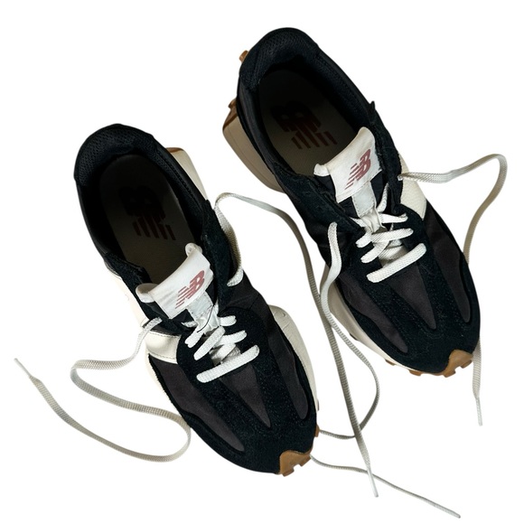 New Balance 327 Women's Athletic Shoes in Black, White - Picture 2 of 15